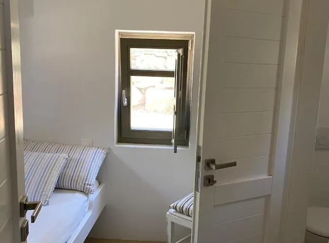 Handras-main Villa, By Homes